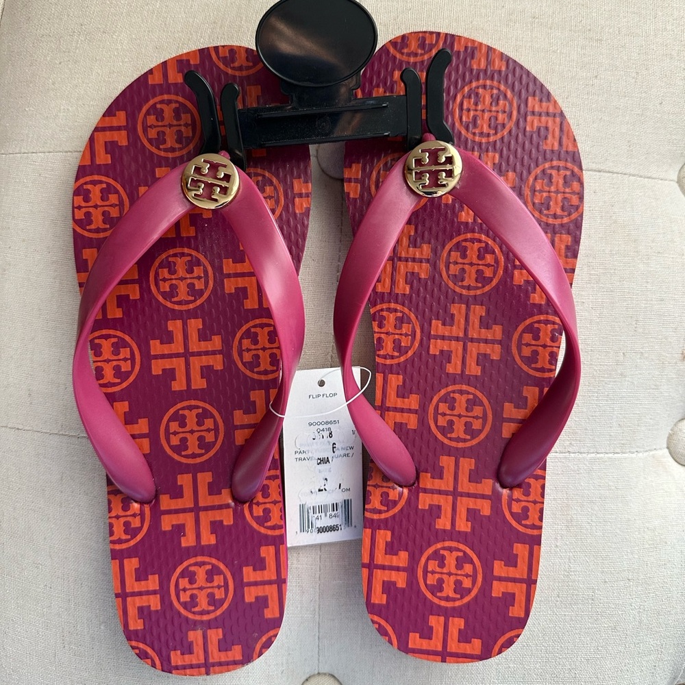 NWT TORY BURCH LOGO LATTICE COMBO FLIPFLOP Size 6 FUCHSIA PINK/ORANGE